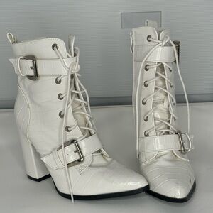 NASTY GAL White booties (5)